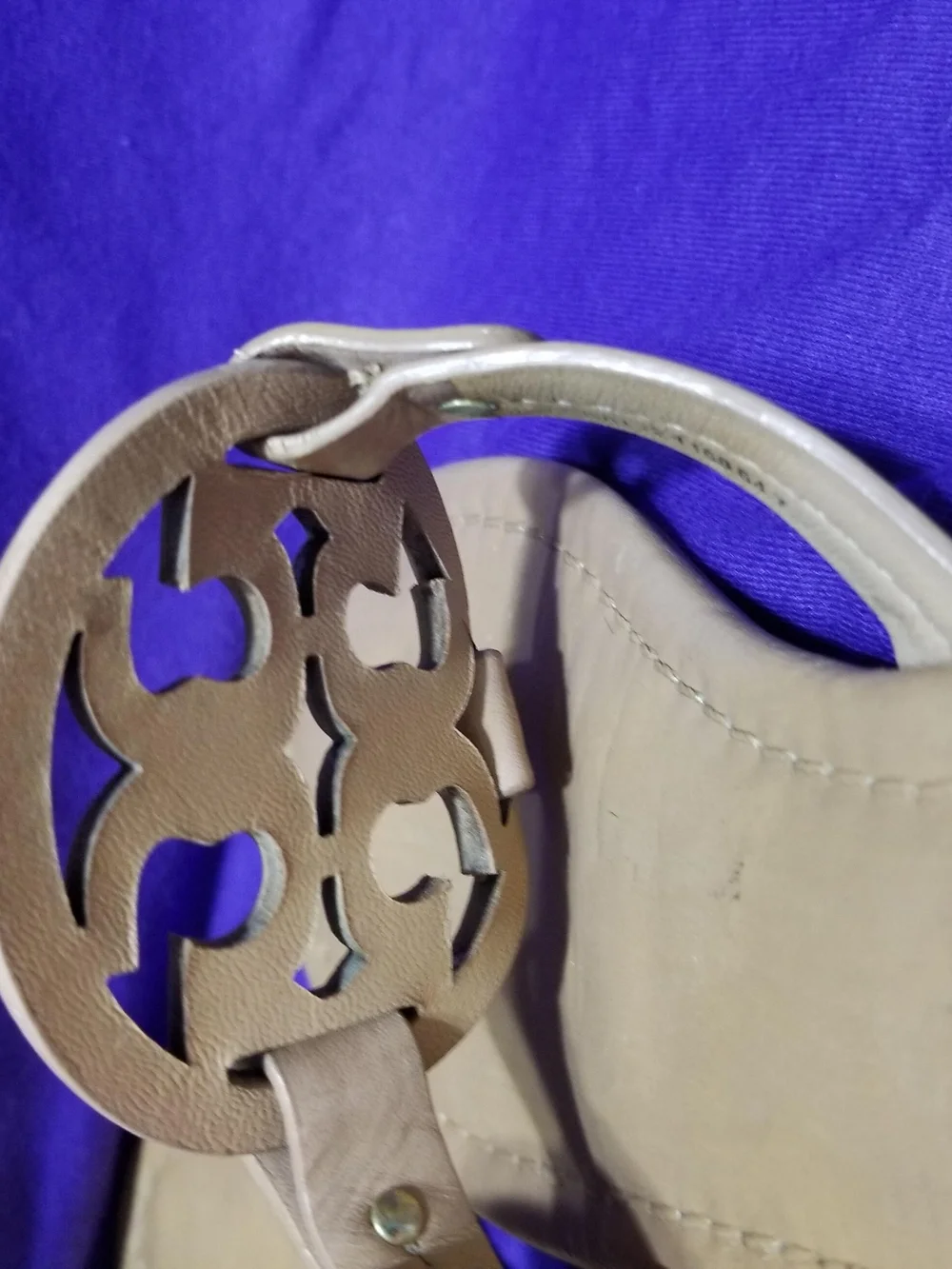 Tory Burch Women's Shoe Size 8 Taupe Miller Logo Leather Thong Sandals
